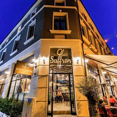 B3 Delux Studio Saffron Апартаменты *